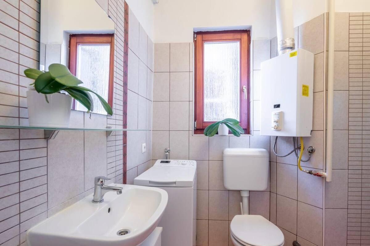 Vamhaz Boulevard Apartments Budapest Kültér fotó
