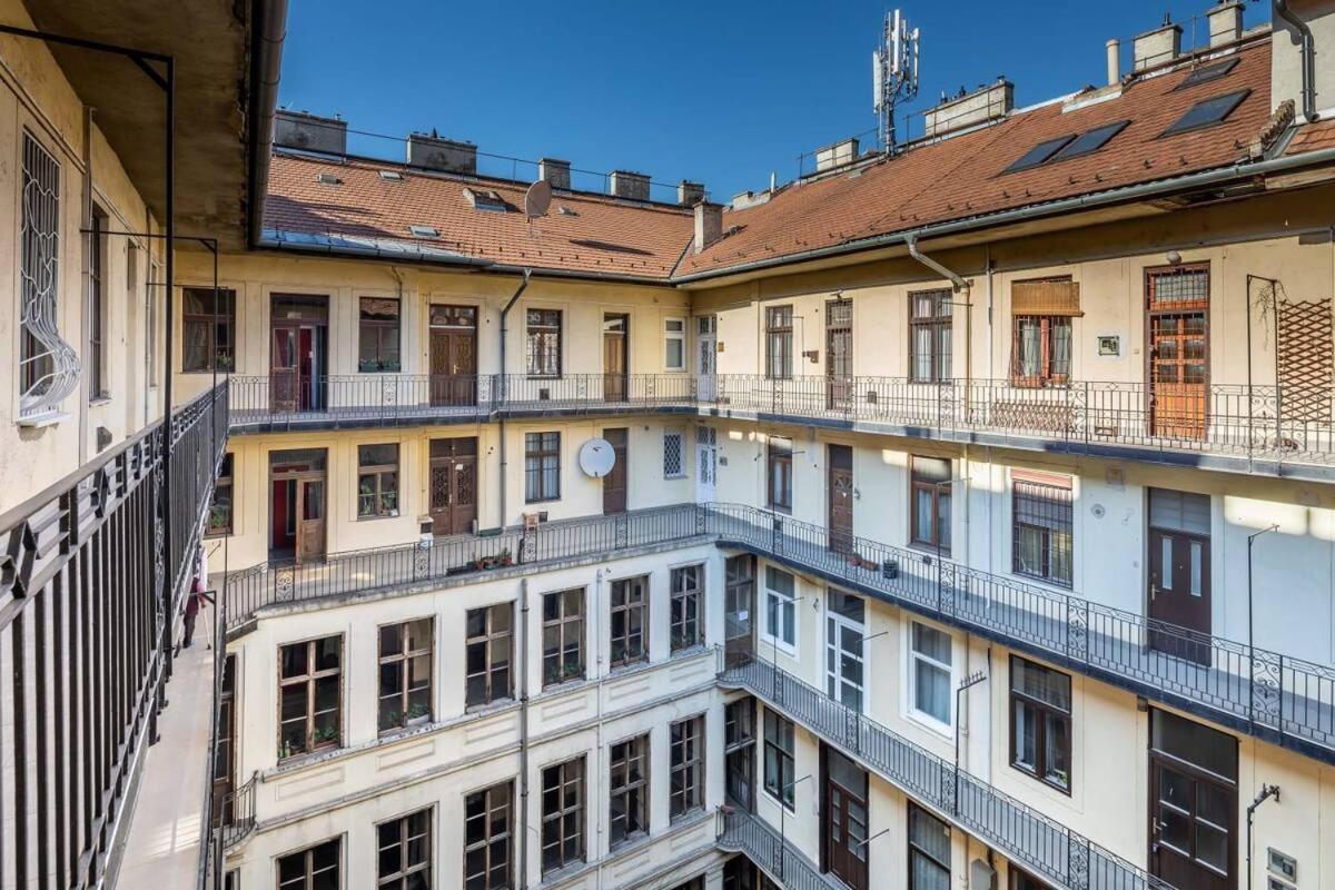 Vamhaz Boulevard Apartments Budapest Kültér fotó